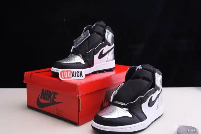 Cheap TBK CD0461-001 TOE SILVER WMNS HIGH JORDAN OG 1 AIR 0427